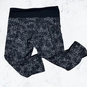 Lululemon Hop To It Crop *Full-On‎ Luxtreme Size 6 W6D41S